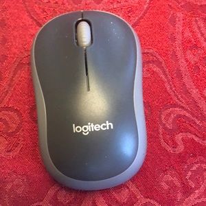 Logitech Mouse (M185) double A battery operated; never used NWOT